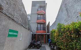 Urbanview Hotel Slipi Inn Palmerah